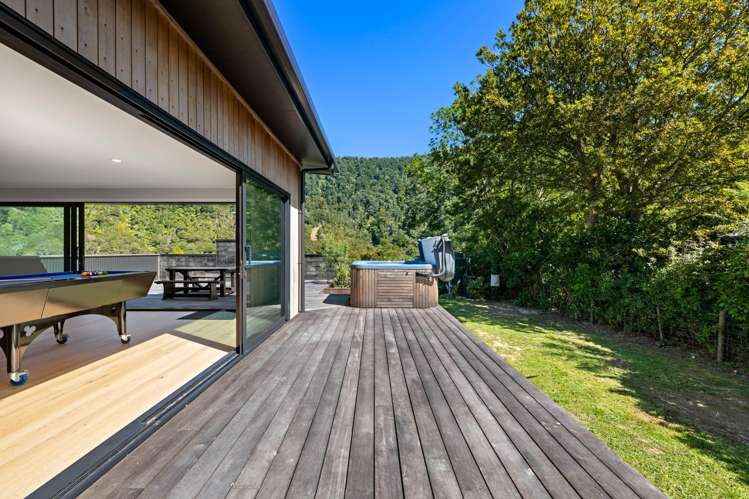 30 and 32 Matai Street Tennyson Inlet_11