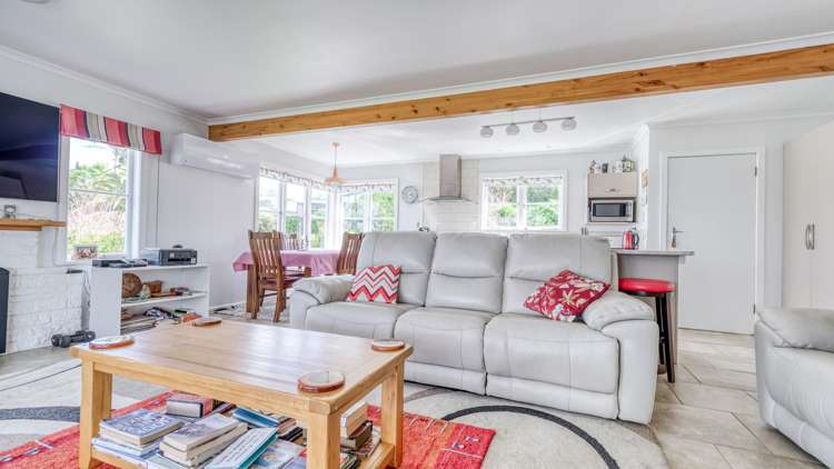 18 Grey Street East_5