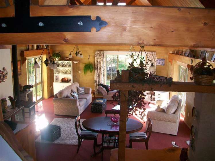 16 Poland Street Waikino_13