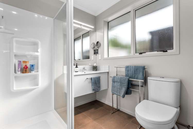 101 Landing Drive Pyes Pa_17