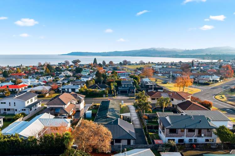 4C Mere Road Taupo_19