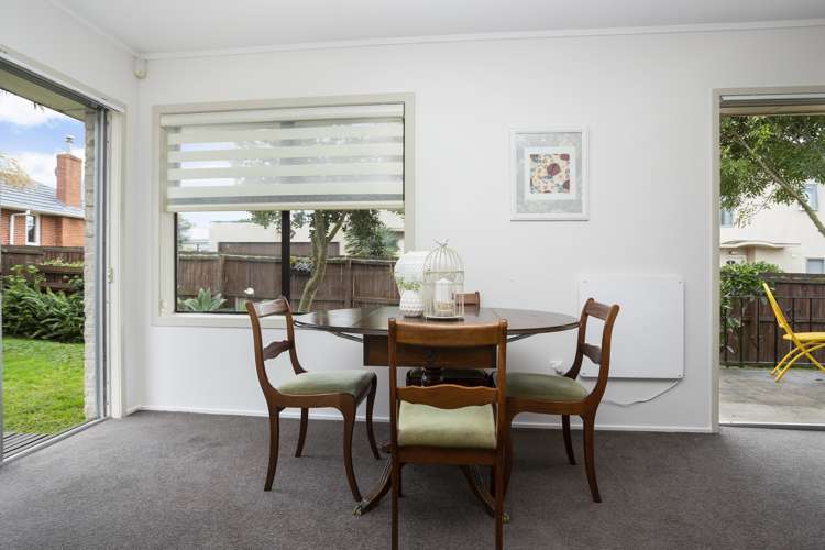 2/15 Riverview Road Panmure_5