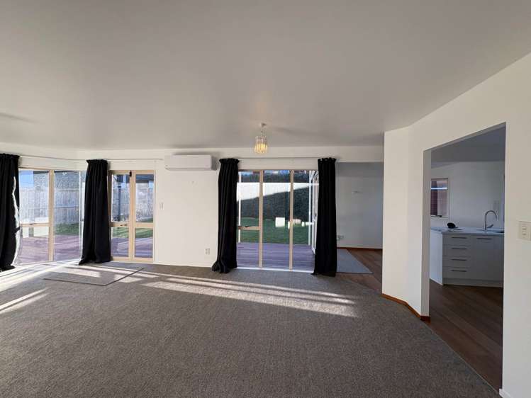 2/2 East Coast Road Milford_7
