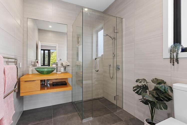 539 No. 10 Road Swannanoa_16