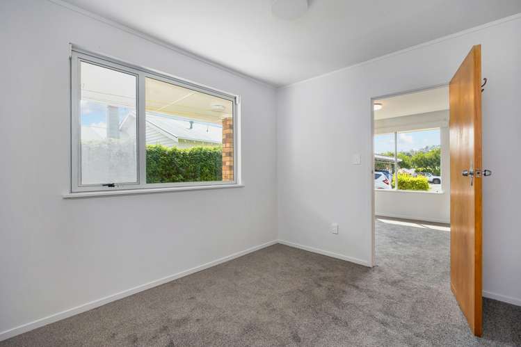 1/45 Willcott Street Mount Albert_9
