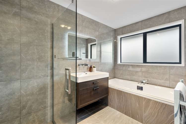 31 Bronco Drive Aidanfield_18