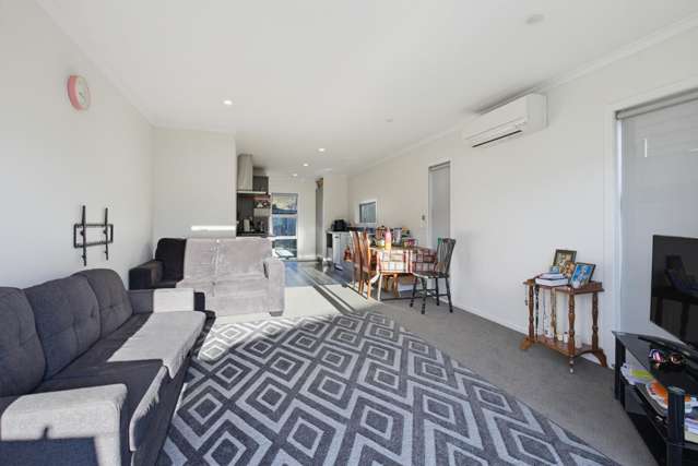 12 Ronalds Way Taita_2