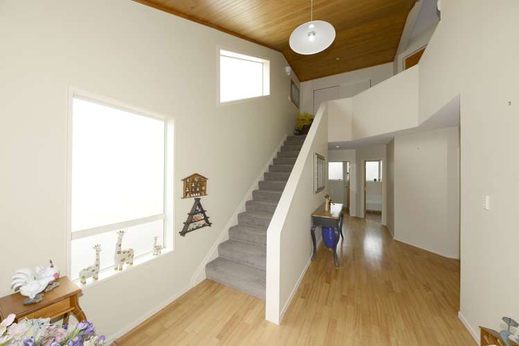 1 Travis Country Drive Burwood_13