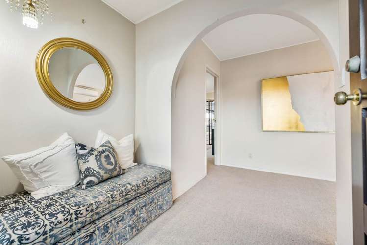 16 Saint Simon Place Botany Downs_6