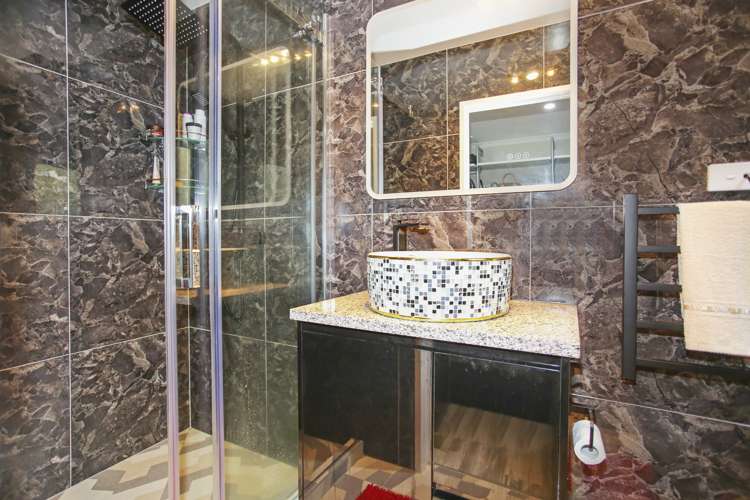 608c Massey Road Mangere_9