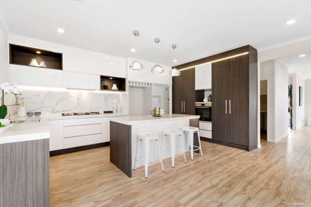 8 Lisnoble Road Flat Bush_1