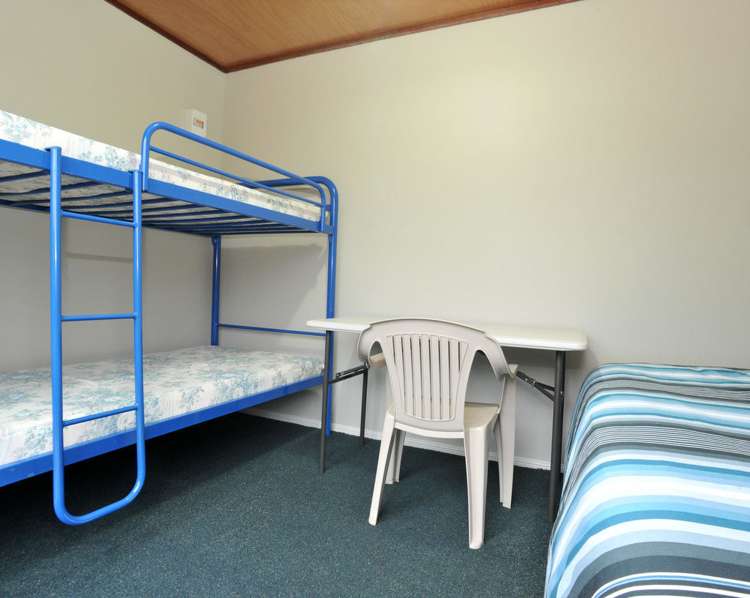 111 Bambury Place Onemana_11