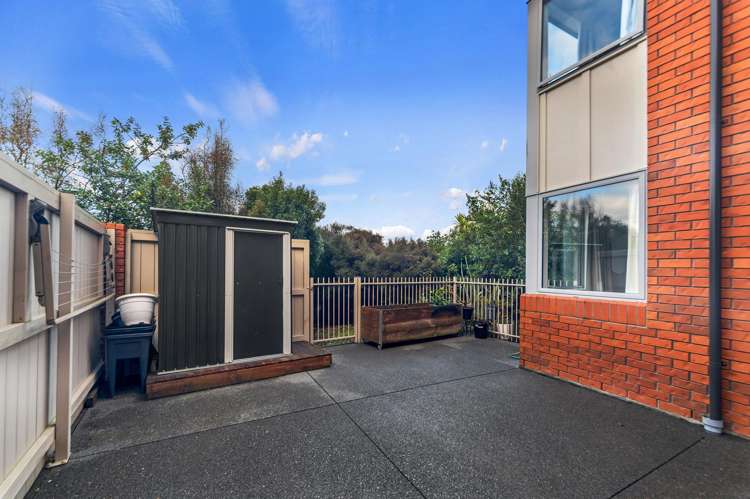 22 Henley Green Northwood_14