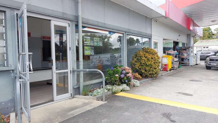 198 Hurndall Street Maungaturoto_17