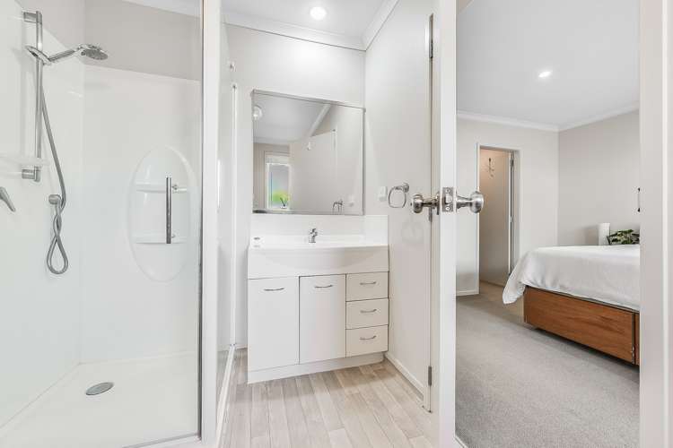 14 Parkside Drive Huntington_13