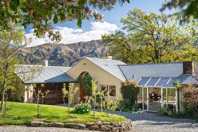 30 Beacon Point Road Wanaka_2