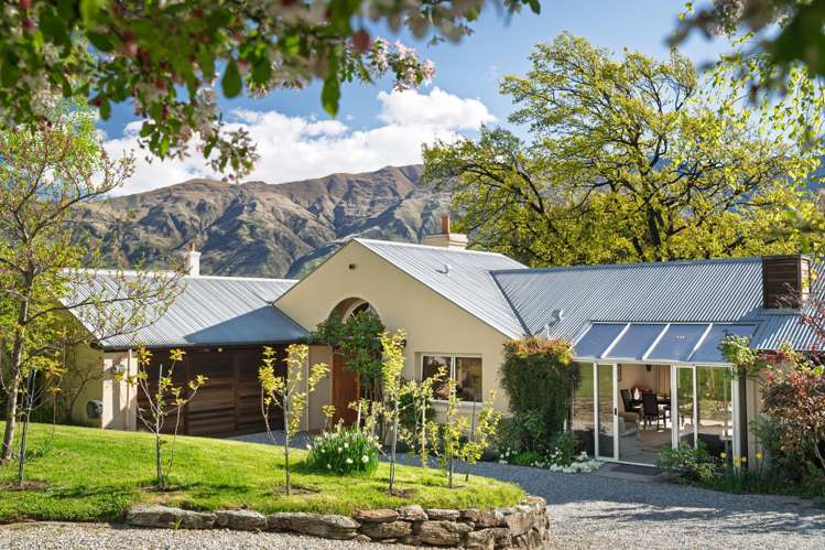 30 Beacon Point Road Wanaka_2