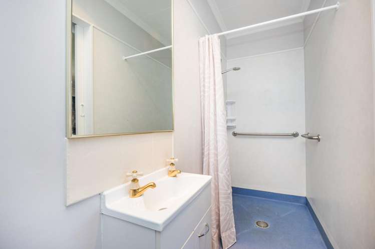 9 Chrystal Street Foxton Beach_18