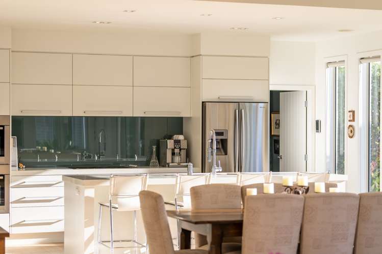 3 Featherstone Drive Flagstaff_8