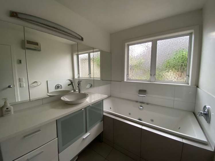 2 Palliser Road Roseneath_13