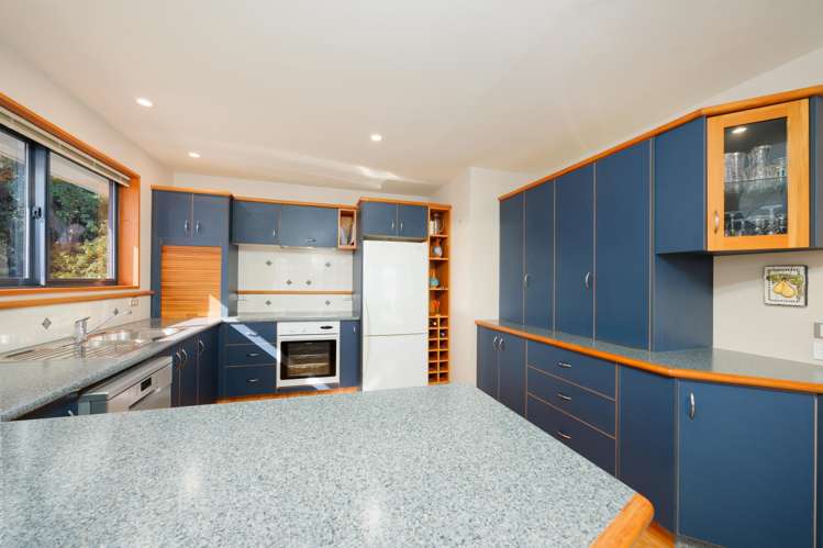 22a Kotuku Road South Bay_8
