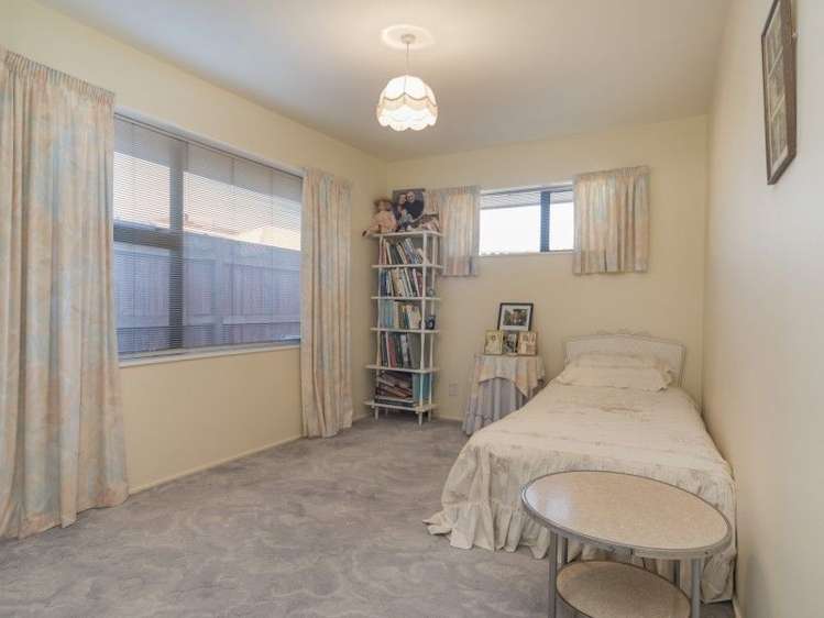 35 Aldinga Avenue Stoke_14