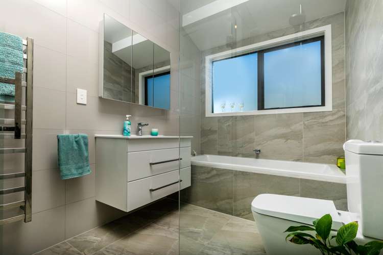 6 Traffic Road Greenhithe_12