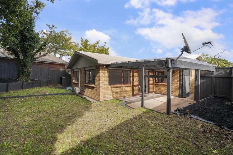 2E Lynbrooke Avenue_0