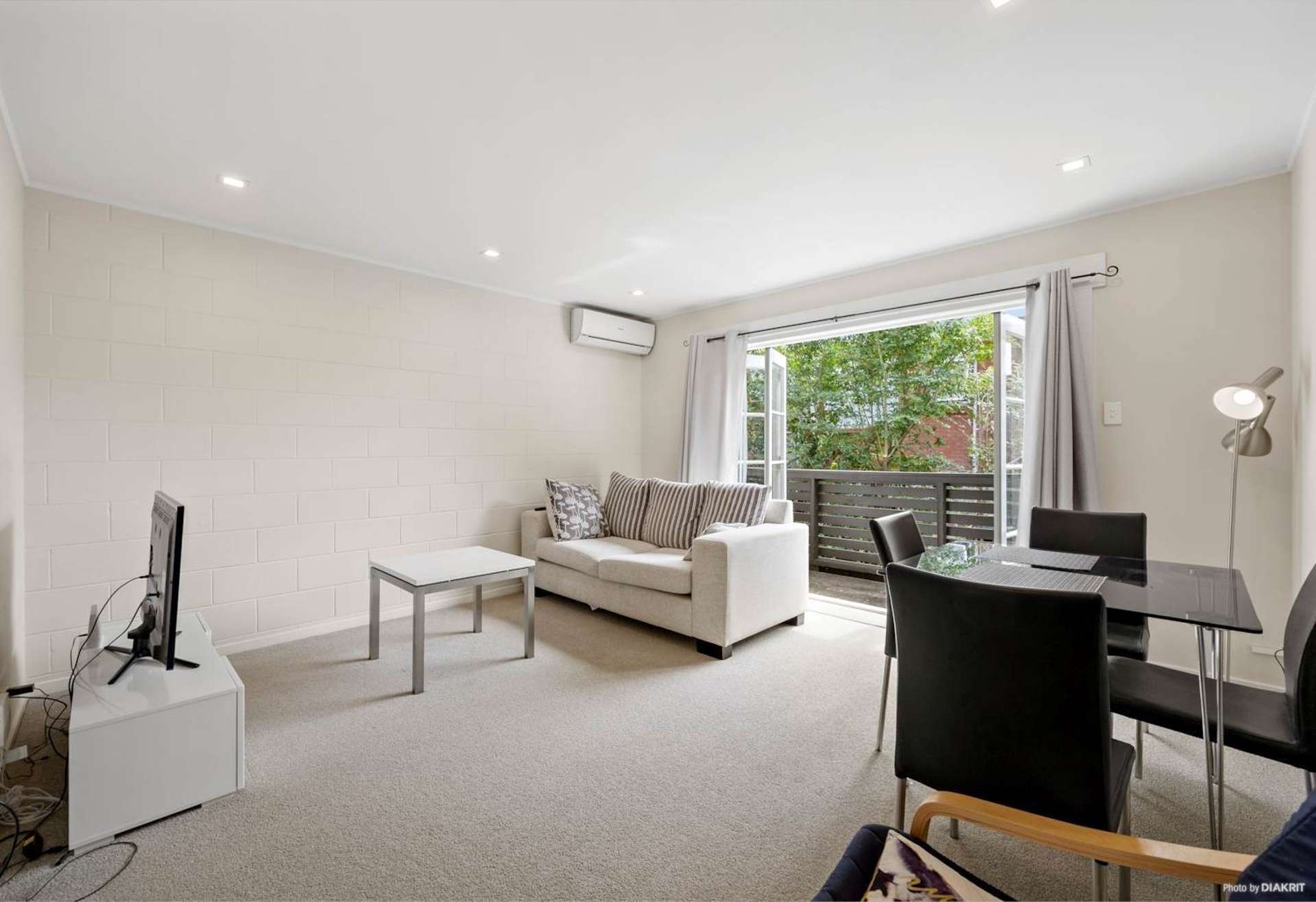 2/30 Don Croot Street Morningside_0