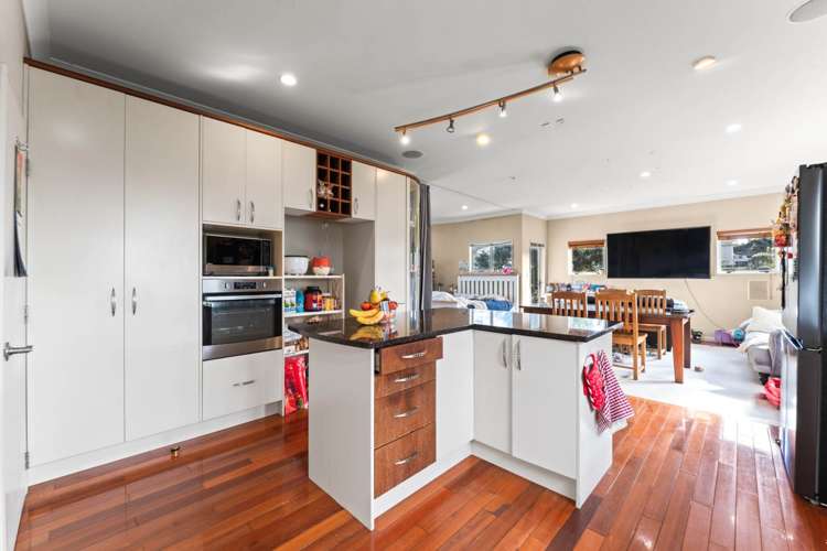 8 Ridge Valley Drive Browns Bay_7