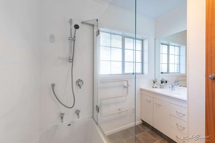 1/14 Fuller Grove Woburn_9