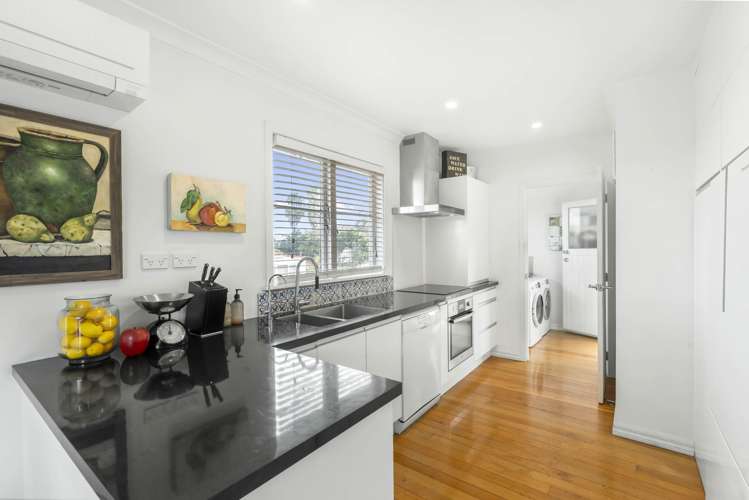 69 Commissariat Road Mount Wellington_1