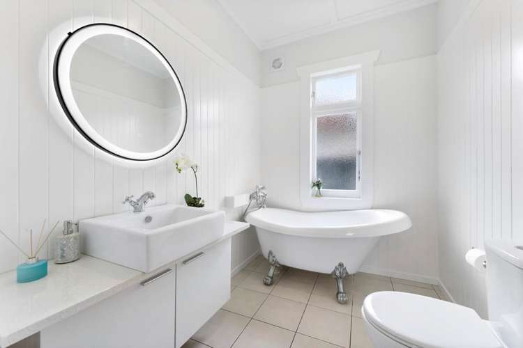 53 Aramoana Avenue Devonport_26