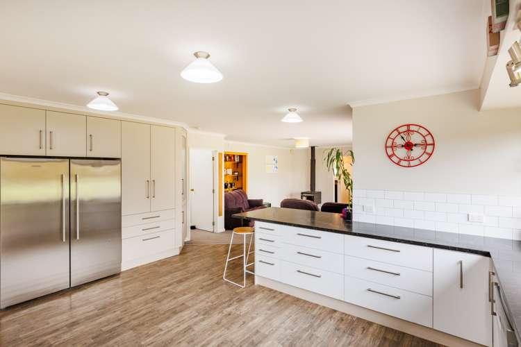 148 Watershed Road Bunnythorpe_9