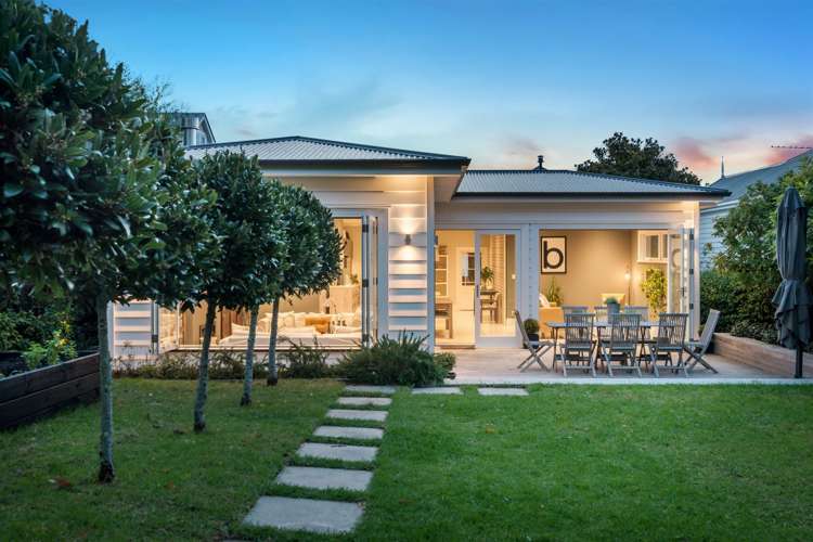 16 Russell Street Stanley Point_9