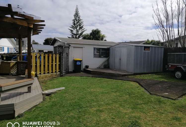 221 Mahia Road Wattle Downs_6