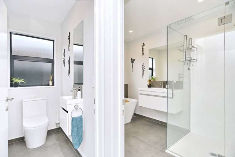 8/21 Blakes Road Belfast_15