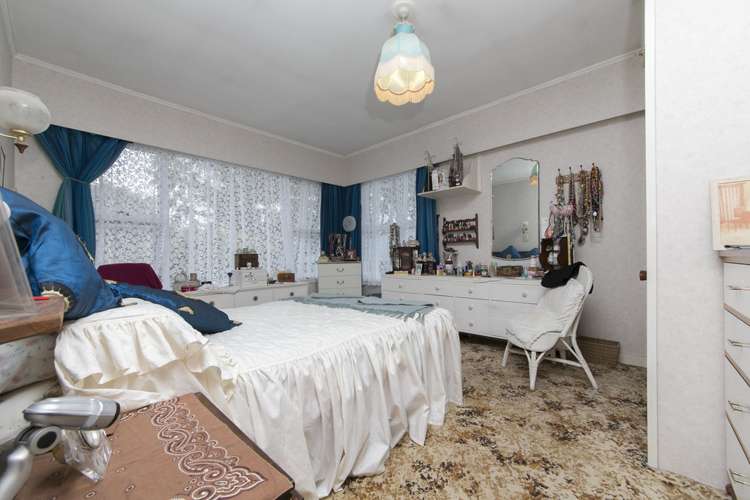 27 Karaka Street New Lynn_15