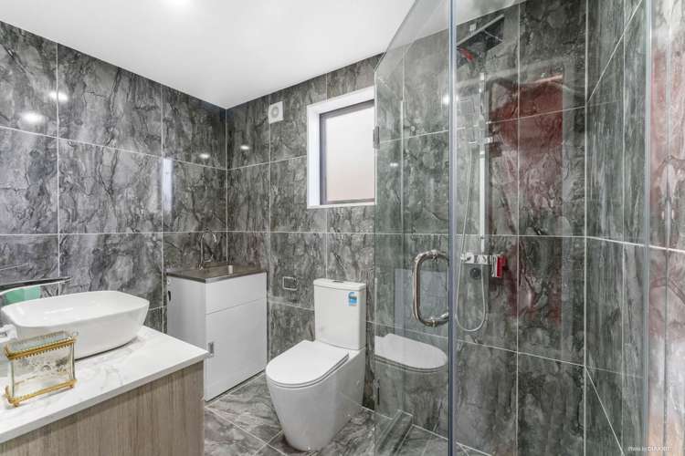 32 Cooladawson Drive Flat Bush_11