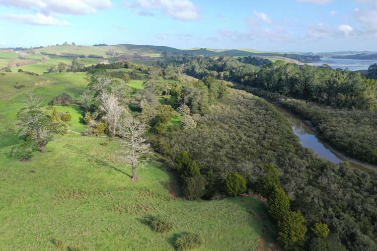 60 Te Pahi River Drive Paparoa_10