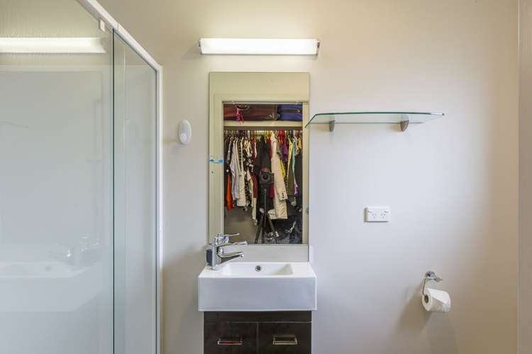 5 Peter Way Place Glenview_16