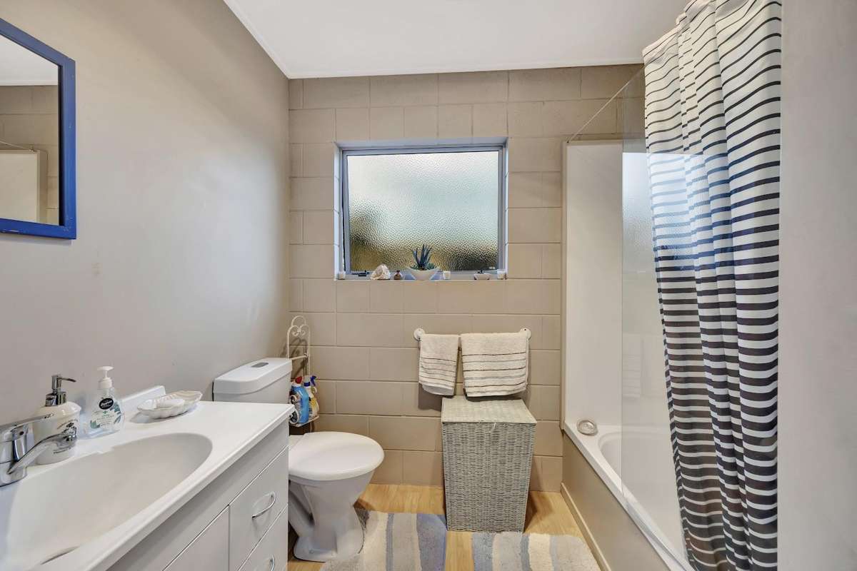 Flat 2/12 Peria Road_2
