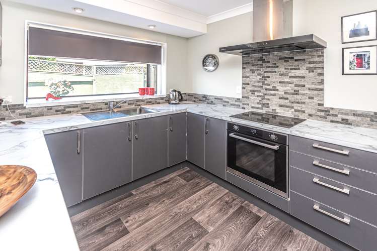 16 Kakaho Drive Tawhero_3