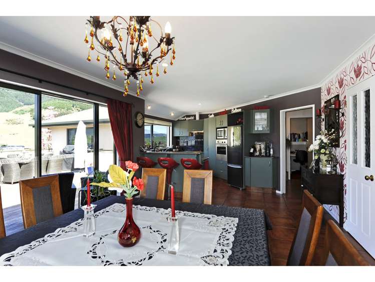 36 Olympus Way Richmond_5