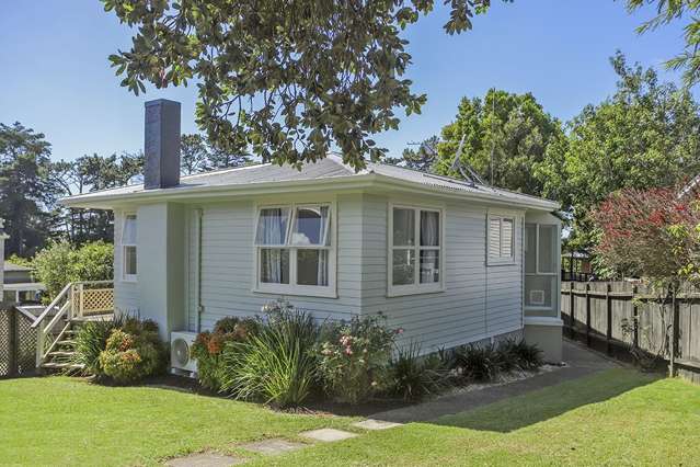 1/82 Ennis Avenue Pakuranga Heights_1