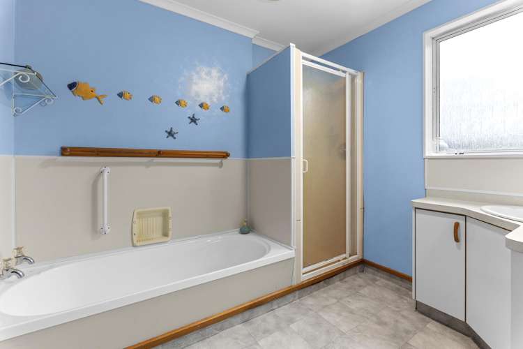 8 Burns Street Westown_5