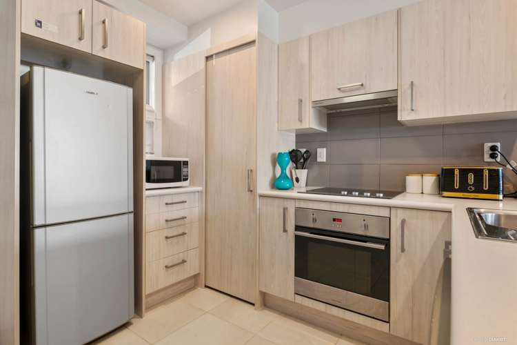 119/17 Link Crescent Stanmore Bay_8