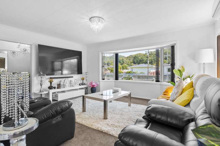8 Karamu Crescent Wainuiomata_2