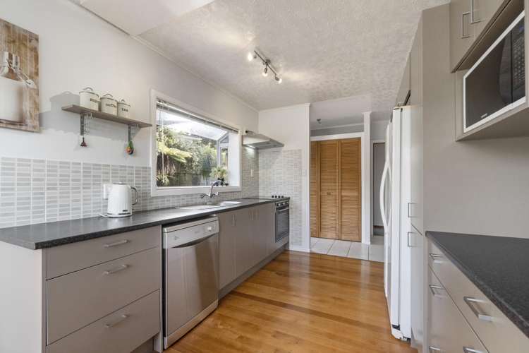 19 Kashmir Road Glen Eden_8