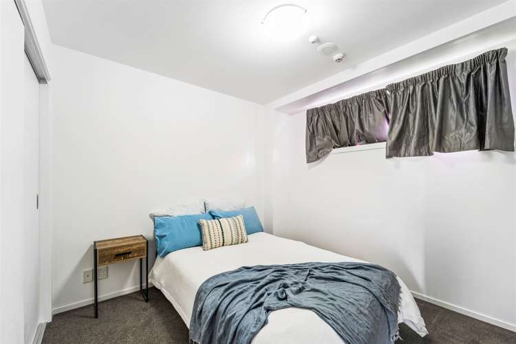 121/17 Link Crescent Stanmore Bay_13